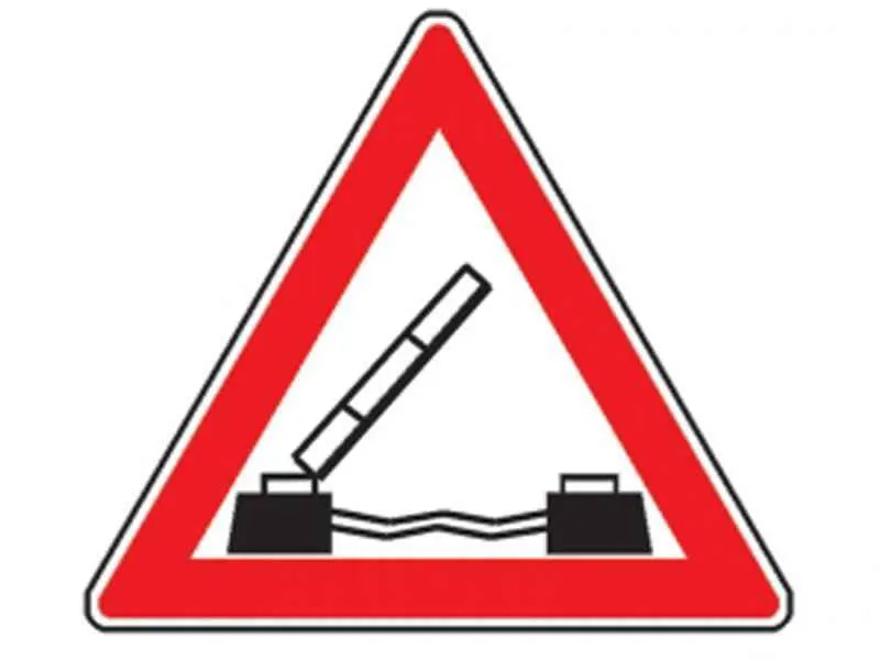 Indicatorul alăturat te atenționează că:
